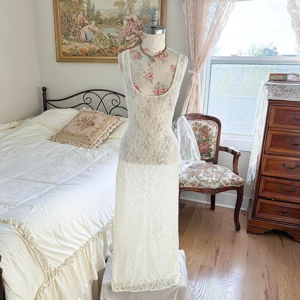 90s Victoria's Secret gold label ivory lace slip dress size medium